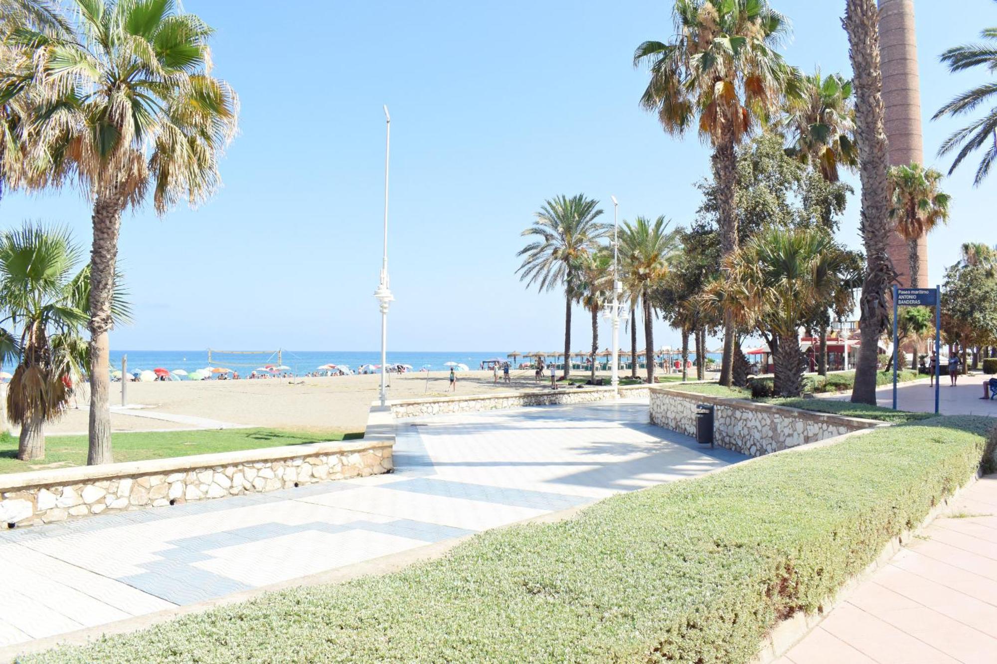 Amalia'S Home: Luminoso Apartamento Muy Cerca De La Playa Málaga Dış mekan fotoğraf